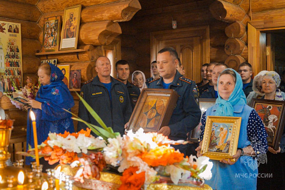 В Иванове огнеборцы встретили свой профессиональный праздник  молебном